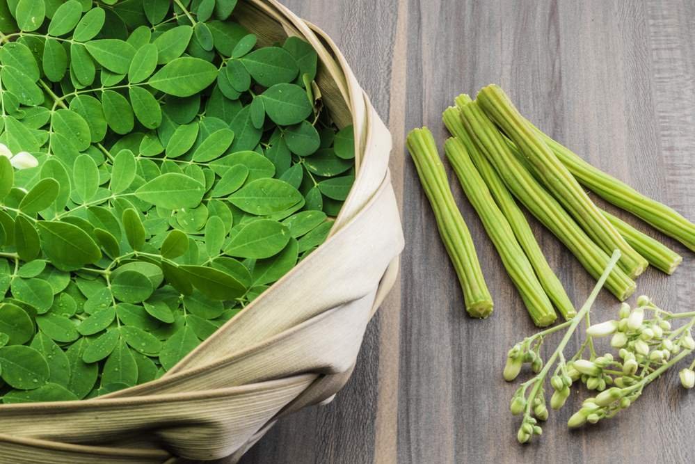 Boost Your Health with Moringa Capsules: The Convenient Superfood Supplement